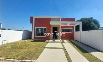 Casa com 03 quartos, sendo 01 suíte em condomínio próximo ao centro de Maricá!