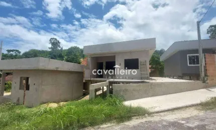 Casa  com  03 quartos, sendo 01 suíte em Itapeba - Maricá