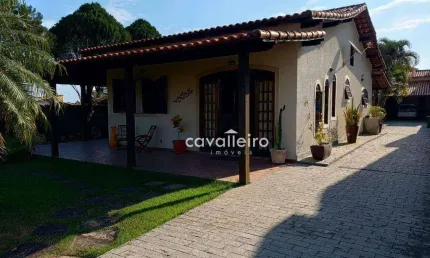 CASA ENCANTADORA A 600M DA PRAIA DE ITAIPUAÇU. COM 4 QTS, PISCINA E ÁREA GOURMET - Jd. Atlântico Oeste!