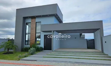Casa linear em condomínio de alto padrão próximo a praia de Itaipuaçu