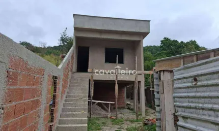 Casa próximo a Rodovia e Hospital Central em São José do Imbassaí-Maricá