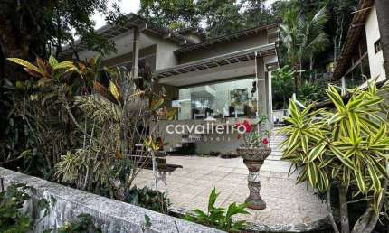 Casa com 3 dormitórios sendo  duas suites à venda,  por R$ 1.300.000 - Recanto de Itaipuaçu - Maricá/RJ