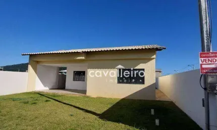 Casa com 2 dormitórios à venda, 79 m² por R$ 410.000,00 - Ubatiba - Maricá/RJ
