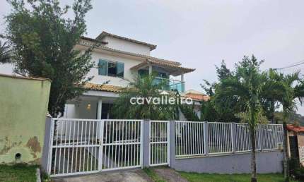 Excelente duplex em condomínio no centro de Marica!!!
