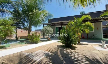 Casa com 2 quartos (1 suíte) e Piscina  à venda, 134 m² por R$ 430.000 - Jacaroá - Maricá/RJ