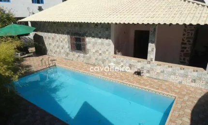 CASA COMERCIAL FRENTE A LAGOA, COLADO AO FÓRUM E AEROPORTO DE MARICÁ -  R$1.280.000,00 - Araçatiba - Maricá/RJ