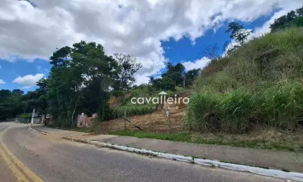 Terreno de frente para a orla de araçatiba - 700 m² por r$ 300.000 - araçatiba - maricá/rj