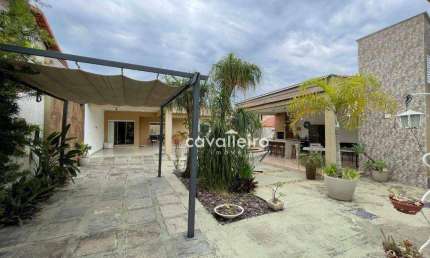 CASA MOBILIADA EM MARICÁ: 2 SUÍTES, CLOSET, PISCINA, ÁREA GOURMET. NO CONDOMÍNIO ELISA!
