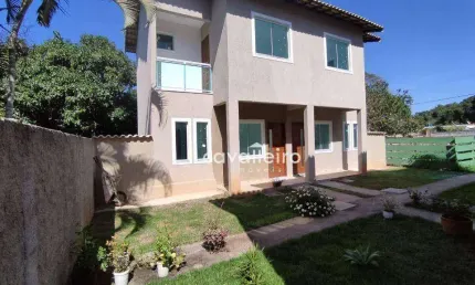Casa com 2 dormitórios à venda, 60 m² por R$ 300.000,00 - Itapeba - Maricá/RJ