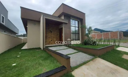Casa com 03 quartos e espaço gourmet em condomínio perto do centro de Maricá