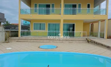 CASA PÉ NA AREIA EM MARICÁ - 3 SUÍTES, ÁREA GOURMET, PISCINAS E VISTA PARA A PRAIA!