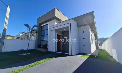 Casa com fino acabamento no Condomínio royal Garden - Maricá