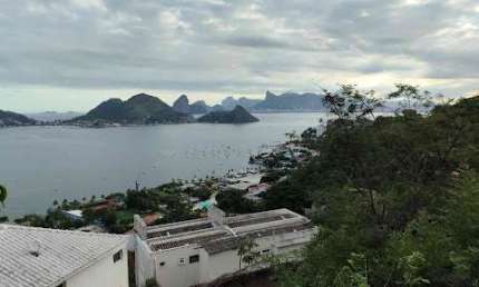 Casa com 5 dormitórios à venda, 405 m² por R$ 2.500.000,00 - São Francisco - Niterói/RJ