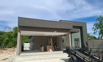 Casa de alto padrão em condomínio próximo ao centro de Maricá