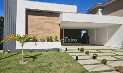 Casa Cond. Solaris, com 4 Quartos, Piscina, Área Gourmet e Terreno de 492m² em Itaipuaçu.