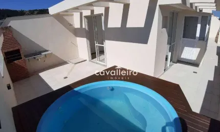 Cobertura com 3 dormitórios à venda, 131 m² por R$ 900.000,00 - Flamengo - Maricá/RJ