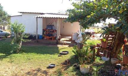 FAZENDA DUPLA APTIDÃO COM 20 ALQUEIRES EM ITURAMA - MG