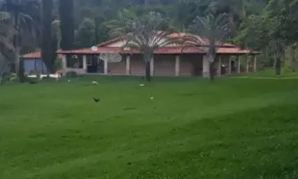 FAZENDA DUPLA APTIDÃO COM 35 ALQUEIRES EM ITABERAÍ - GO