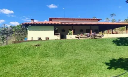 Belo sítio com 3 alqueires em araguari-mg às margens do ribeirão jordão