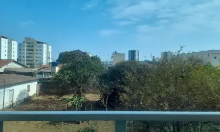 ÓTIMO APARTAMENTO À VENDA NO BAIRRO SARAIVA COM 82 M² DE ÁREA ÚTIL