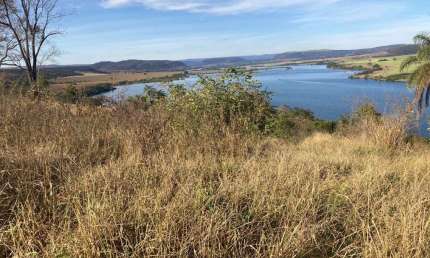 FAZENDA COM 90 ALQUEIRES DE DUPLA APTIDÃO EM CONQUISTA-MG