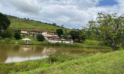 FAZENDA COM 750 HECTARES DUPLA APTIDÃO COM CAFÉ NO MUNICÍPIO DE OLIVEIRA - MG