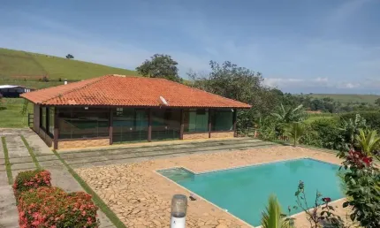 Excelente fazenda para pecuária com 330 alqueires em cachoeira paulista-sp