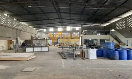 Barracão / Galpão / Depósito com 3 salas para alugar na Vila Sul Americana, Carapicuíba 