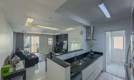 Lindo apartamento mobiliado com 66 m² util - 2 dormitórios, sendo 01 suíte e 2 vagas!