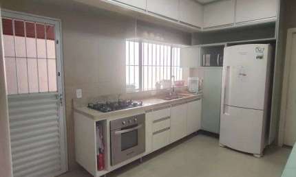 Casa Térrea com Suíte Master em Rua Sem Saída – Conforto, Privacidade e Localização no Campo Limpo!
