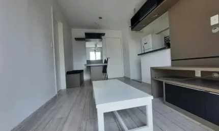 Lindo apartamento de  01 dormitório + 02 vagas - semi mobilado!