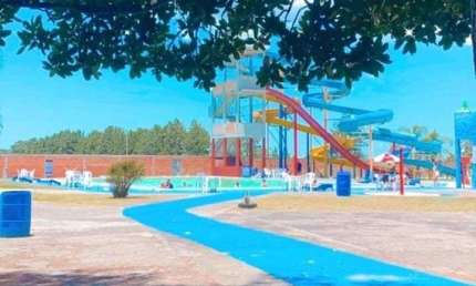 Casa comercial com 10 salas à venda na Zona Rural, Cidreira 