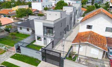 SOBRADO NO JARDIM DAS AMÉRTICAS 3  QUARTOS, 1  SUITE, 2  VAGAS DE GARAGENS