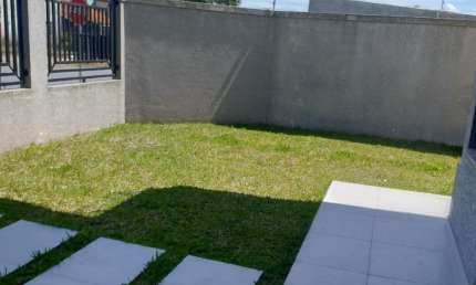 No Capão da Imbuia, Sobrado 3  quartos, 1 suíte, 3 vagas de garagens