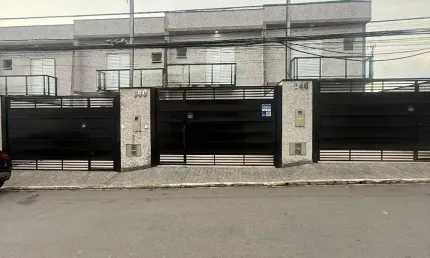Casa à venda na Rua Peixoto Werneck, 650, Vila Nhocune, São Paulo