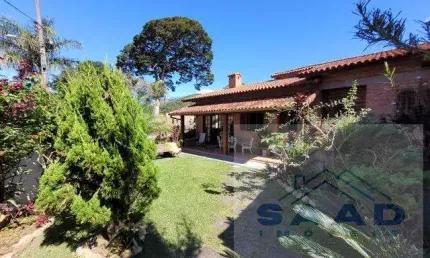 Casa para Venda em Teresópolis, Golfe, 4 dormitórios, 2 suítes, 4 banheiros, 2 vagas