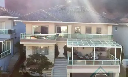 Casa para Venda em Teresópolis, IÚCAS, 4 dormitórios, 4 suítes, 5 banheiros, 2 vagas