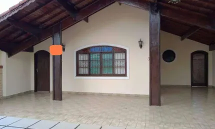 Casa com 3 dormitórios à venda, 200 m² por R$ 650.000,00 - Vilamar - Praia Grande/SP