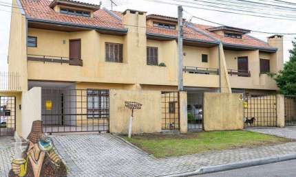 Sobrado com 3 dormitórios à venda, 137 m² por R$ 570.000,00 - Capão da Imbuia - Curitiba/PR
