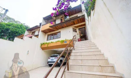 Sobrado com 3 dormitórios à venda, 184 m² por R$ 1.100.000,00 - Pilarzinho - Curitiba/PR
