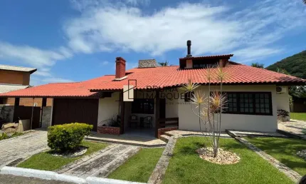 Casa com 3 quartos à venda na Rua Gécio de Souza e Silva, 65, Sambaqui, Florianópolis