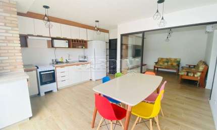 Lindo apartamento com 2 dormitórios e varanda gourmet na praia do Itaguá em Ubatuba!