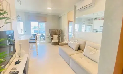 Ótimo apartamento alto padrão com 3 dormitórios na praia das Toninhas em Ubatuba!