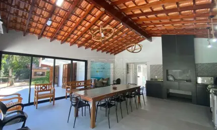 Casa próxima do mar em condomínio na praia da Santa Rita em Ubatuba!