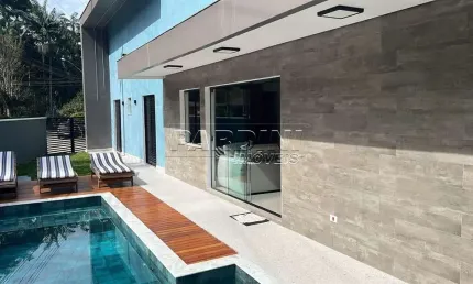 Excelente casa moderna no condomínio Pedra Verde, praia do Lázaro, em Ubatuba!