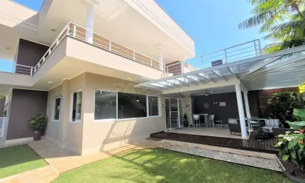 Casa espetacular com vista para o mar na praia da Lagoinha em Ubatuba!