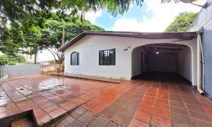 Casa para alugar em Maringá, Vila Marumby, com 4 quartos, com 120 m²