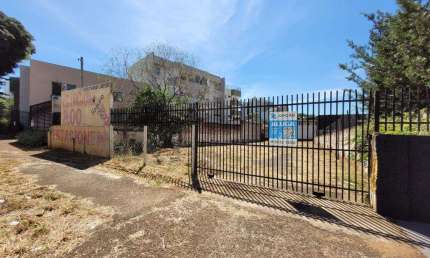 Terreno para alugar em Maringá, Zona 04, com 600 m²