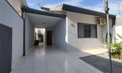 Casa com 136.25 m² e 3 Quartos à Venda no Jardim Império do Sol - Maringá