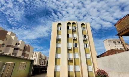 Apartamento para alugar em Maringá, Zona 09, com 3 quartos, com 67.47 m², Edifício Santo Inacio